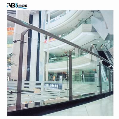 China Modern Indoor Glass Stair Railing Glass Stair Railing Designs Post Glass Railing for sale