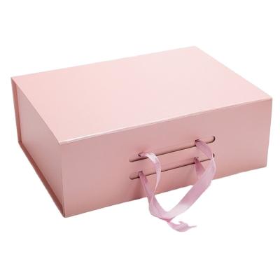 China Recyclable Luxury Magnetic Collapsible Rose Gift Box Custom Printing Magnetic Packaging Box for sale