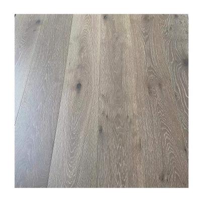 China Superior quality traditional oak engineered flooring for sale