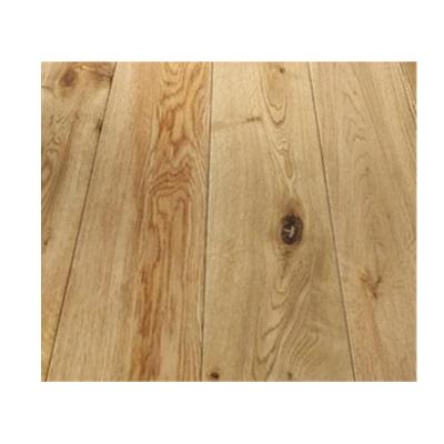 China Natural and Handscraped Traditional Solid Oak Flooring for sale