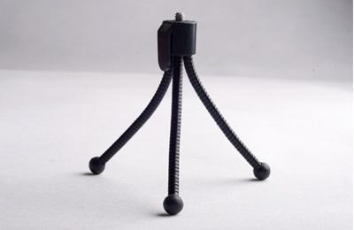 China Factory Camera Mini Portable Tripod Aluminum Tripod Stand Mini Tripod Floor Stand Lightweight for sale