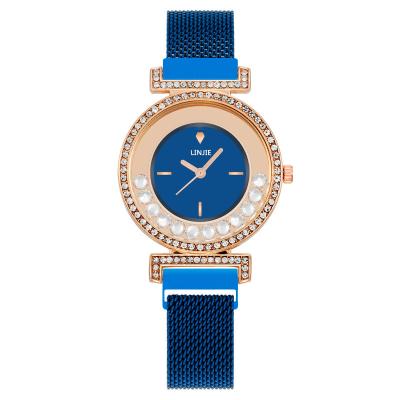 China Wholesale Fashion Water Resistant Luxury Diamond Woman Sports Watch Magnet Stainless Steel Wrist Cheap Ladies Watches With Straps for sale