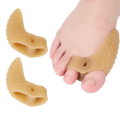 China Soft Two Hole Large Toe Spacers To Straighten Thumb Corrector Bunion Foot Valgus Protector for sale