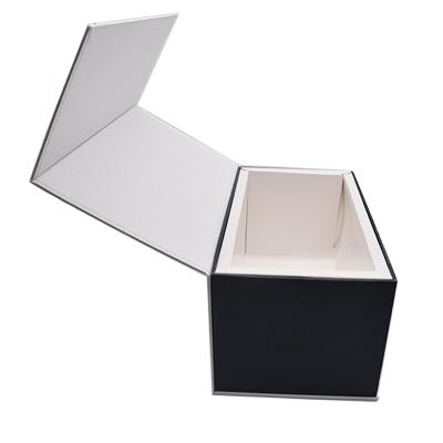 China YW-009 Recyclable Hard Magnet Customized Gift Package Plain Boxes Packaging Boxes Various Processes for sale