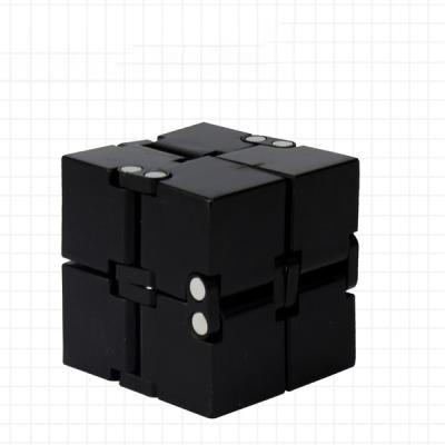 China Factory Wholesale Price Plastic Toy Ball Infinity Sensory Autism Toys Setdget Cube Moving Person Cubes for sale