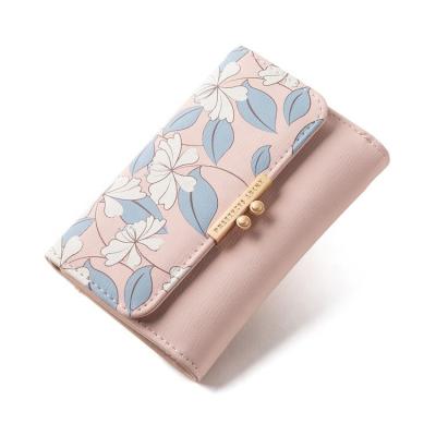 China Water Proof Ladies Wallet 2022 Latest Design PU Leather Girls Flower Print Metal Triple Latch Women Wallet for sale