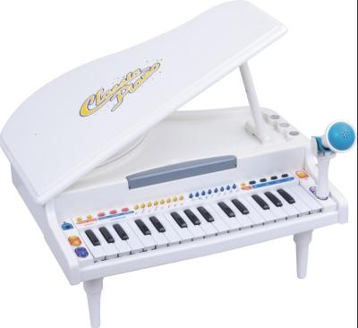 China Functional Plastic Toddler Toy Piano 32 Keys Grand Type With Microphone for sale