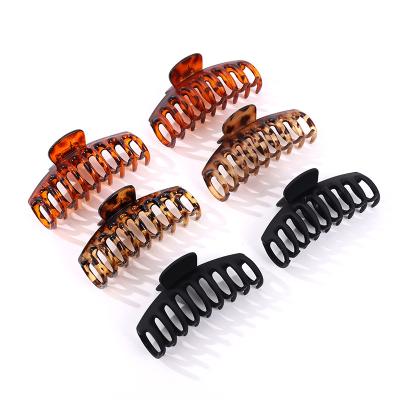 China Fashion 11cm*5cm Large Leopard Korean Plastic Acetate Hair Claw Clips Hold Large Hair Claw Clips For Women for sale