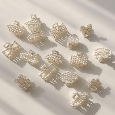 China Geometric Soft Pearl Hair Grip Accessories Clamps Hollow Out Mini Size Small Grab Clip Hair Claw Shark Clip for sale