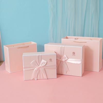 China Large Large Handmade Custom Luxury Pink Bow Gift Box Skin Care Product Water Cup Packaging Gift Box Wholesale for sale