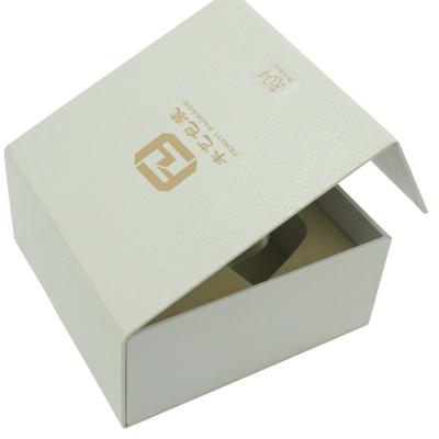 China Handmade Premium Cardboard Rigid Magnetic Closure Flat Pack Box Gift Customization Skin Care Product Folding Box for sale