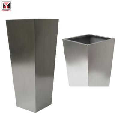 China Hot Modern Commerical Design Flower Building Flower Pot Manufacturing Metal Popular Potted Plants for sale