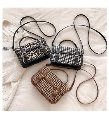 China New fashion autumn and winter urban houndstooth simple leopard diagonal handbag for women for sale