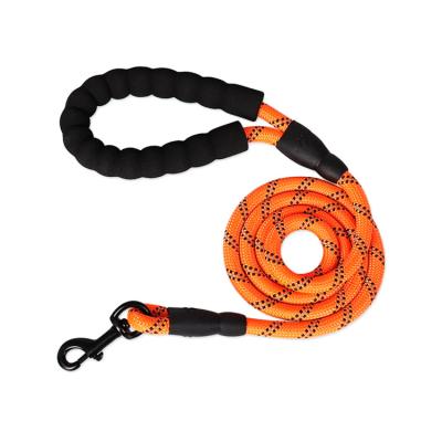 China Latest Padded Dog Leash Strong Padded Rope Dog Leash Nylon Reflective Heavy Duty Pet Products for sale