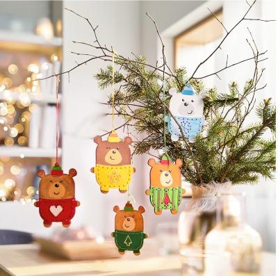 China DIY Toys Hot Selling Items Top Quality Wooden Embroidery Charm Christmas Teddy DIY Toys for sale