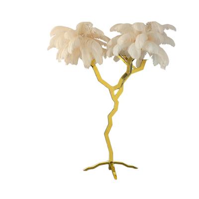 China Product Shape Metal Wedding Display Hot Modern Large Unique Gold Plated Flower Stand for sale