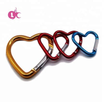 China 2020 Hot Sale Custom Engravable Carabiner Eco-friendly Aluminum Heart Key Chain With Key Ring for sale