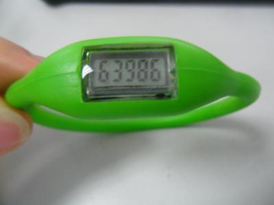 China Fördernde Silikonkautschuk-Manschetten-Pedometer-Uhr, Multifunktionsbewegungs-Silikon-Manschetten-Uhr zu verkaufen