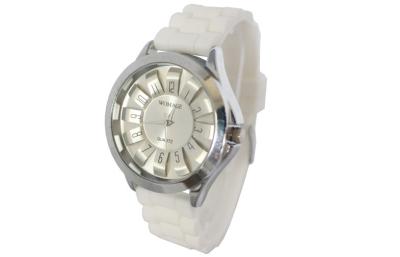 China Daisy 3D Dial Adult Silicone Watch Analog Display Anti Shock Watches for sale