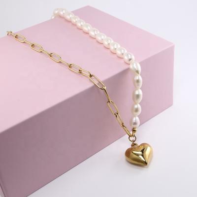 China Custom Jewelry Casual/Sporty Tasty Heart Waterproof PVD 18K Gold Plated Plated Stainless Steel Women Natural Freshwater Pearl Necklaces for sale