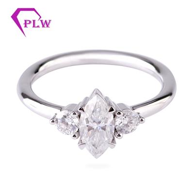 China 4*8mm White Gold 18k White Gold Ring Vintage Moissanite Engagement Ring Marquis Shape Moissanite Ring for sale