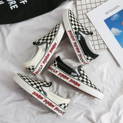 China Anti-slip 2021 Korean Ulzzang checkerboard canvas shoes with red letters for fashionable canvas shoes for sale