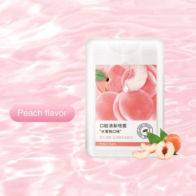 China Adult 15ml Mini Breath Freshener Natural Herbal Formula Fresh Peach Flavored Mouth Freshner Mint Spray for sale