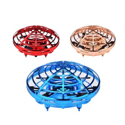 中国 RGB Led Lights Flynova Pro Drone Fly Space Infinity 360 Flying Hover Ball Spinner Globe Toy Mini UFO With Lights 販売のため