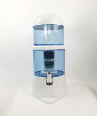 China Home Office Blue Color Ceramic 7 Stages Filter Manual Water Purifier Filter Pot for sale