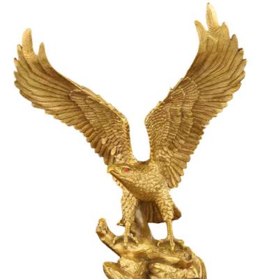 China Morden Eagle Statue Collection Craft Artwork Modern Creative Art Figurine Animal Sculpture For Hotel Home Office Decor for sale