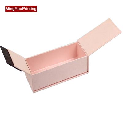 China Luxury Cardboard Paper Top Materials Recycled Magnetic Flip Closure Gift Box With Lid for sale