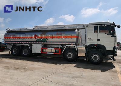 Chine Capacité de camions de réservoir de mazout de Sinotruk HOWO 8X4 25000 litres à vendre