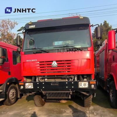 Chine HOWO 4*4 Camion de lutte contre les incendies HOWO 5000L Cisterne à mousse d'eau Camion de lutte contre les incendies Mini Camion de lutte contre les incendies à vendre