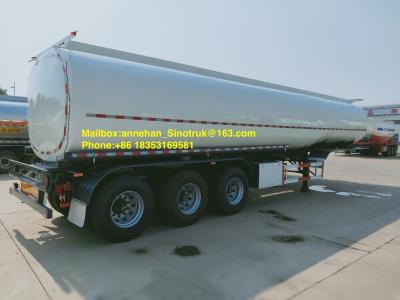 China 3 Axles Fuel oil Semi Trailer Truck Tri - Axle Tank Capacity 40 - 60 CBM for sale