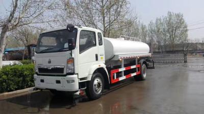 Cina SINOTRUK HOWO 4X2 LIGHT WATER TRUCK SMALL TANK TRUCK 5-10 CBM in vendita