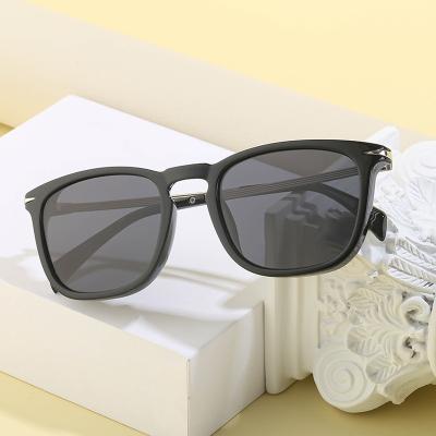 China Polarized vintage set-framed polarized sunglasses for men and stylish UV protection for women polarized sunglasses for sale