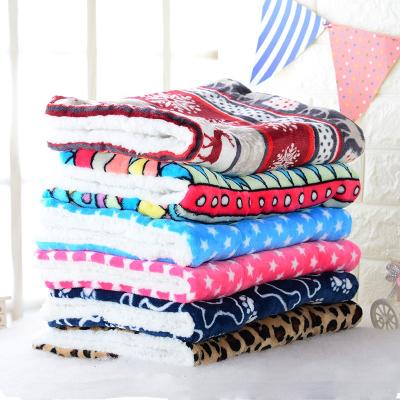 China Durable Dog Blanket Warm Soft Cushion Print Thicken Flannel Cotton Pet Mat for sale