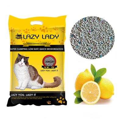 China Sustainable Hot-selling Bentonite Cat Litter Clusters Low Flavor Absorbent Cat Litter Lemon Clumped Dust for sale