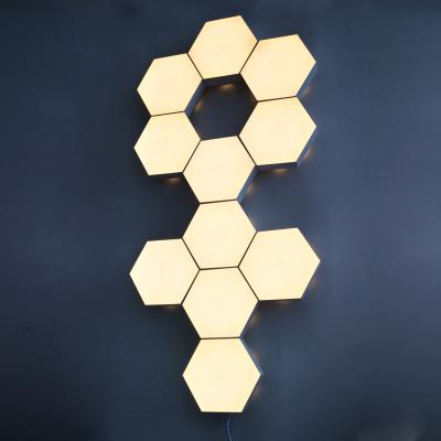 China Touch Controlled Gift 2020 Even Wholesale Cheap Touch USB Controlled Power Hexagonal Light Led Light Items For Night for sale