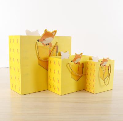 China Customized New Recyclable Whole Sale Design Paper Bag Fox Cartoon Printing Gift Bag Sizes Bolsa de Papel Factory Sale Lower Price for sale