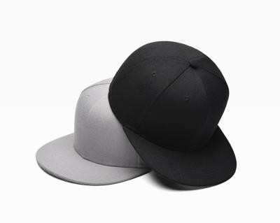 China COMMON Wholesale White Black Snap Back Hats, Customized Logo HipHop Caps, Snapback Hats for sale