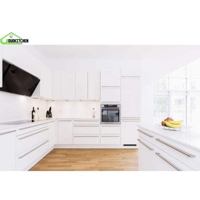 China Modern Easy To Clean Custom Acrylic White Kitchens for sale