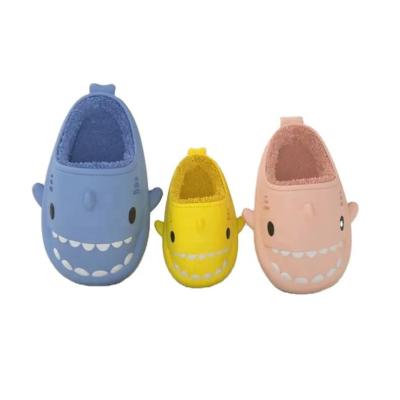 China Wholesale Fashion Trend Slides Indoor Unisex Adult Shoes Winter Shark Shape Home Slippers Clogs Men Keep Warm Fur Plush Shoes for sale