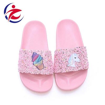 China Fashion round PVC home children anti-slip slippers with glitter home anti-slip teenagner bathroom slipped sandals for sale