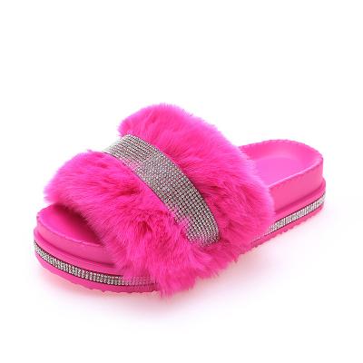 China Fashion Trend Wholesale Women's Plush Fluffy Slippers Faux Fur Women Platform Indoor Outdoor Anti-slip Slippers With Diamond Shoes for sale