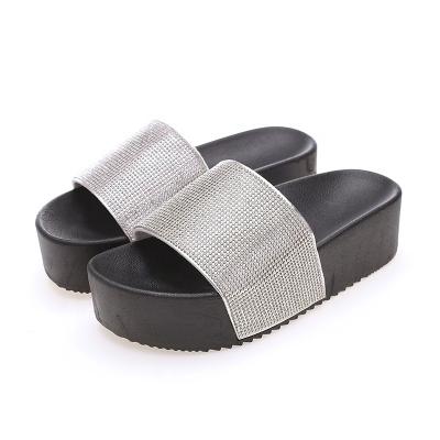 China Sale Summer Steel Toe Women Comfortable Multicolor Warm PVC Slip-on Shoes Indoor Outdoor Non-slip Slippers With Diamond for sale