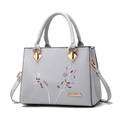 China Fashion Sling Bag For Women Trendy Fashion Printing Small Square Bag 2022 New Women's Bag for sale