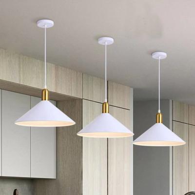 China Retro simple modern dining chandelier personality bedroom bedside chandelier bar aisle restaurant head chandelier for sale