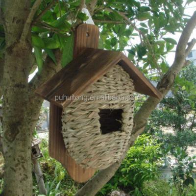 China Factory Fiber Mounted Grass Roosting Pocket With Roof for sale