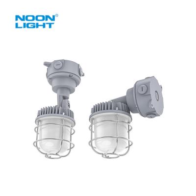 China Motion Sensor LED Vapor Tight Light Fixture with 260° Wide Angle Lighting for sale